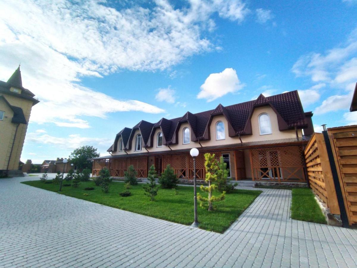 Готельно-Ресторанний Комплекс Прованс Парк โปชายิฟ ภายนอก รูปภาพ