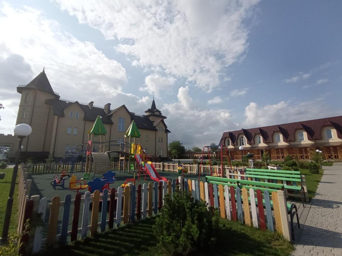 Готельно-Ресторанний Комплекс Прованс Парк โปชายิฟ ภายนอก รูปภาพ