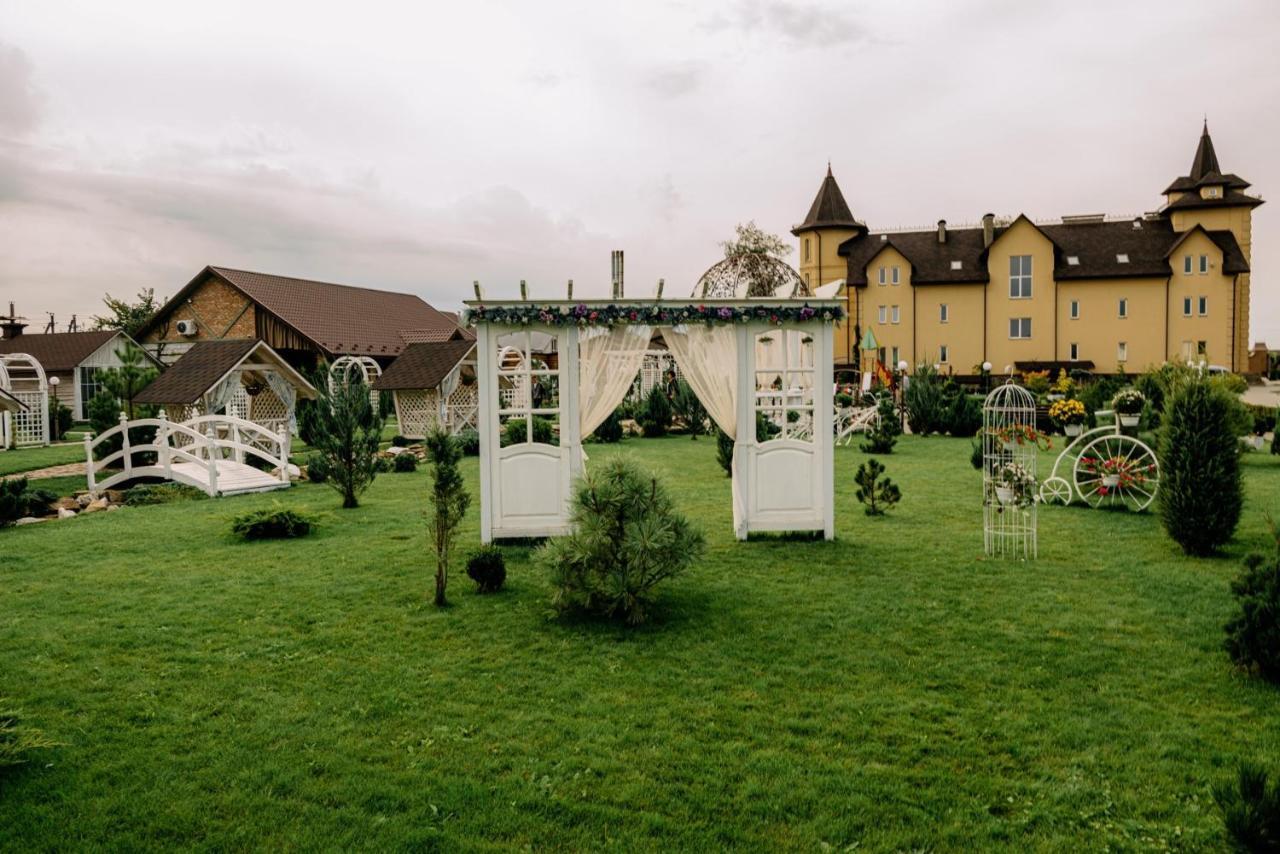 Готельно-Ресторанний Комплекс Прованс Парк โปชายิฟ ภายนอก รูปภาพ